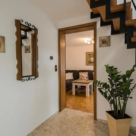 Ferienhaus An Den Maaren * Schalkenmehren